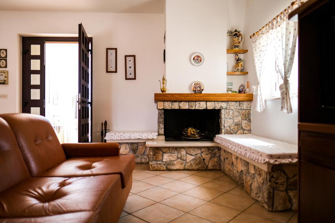 Trullo Elvira & Luigi Vila Monopoli Exterior foto